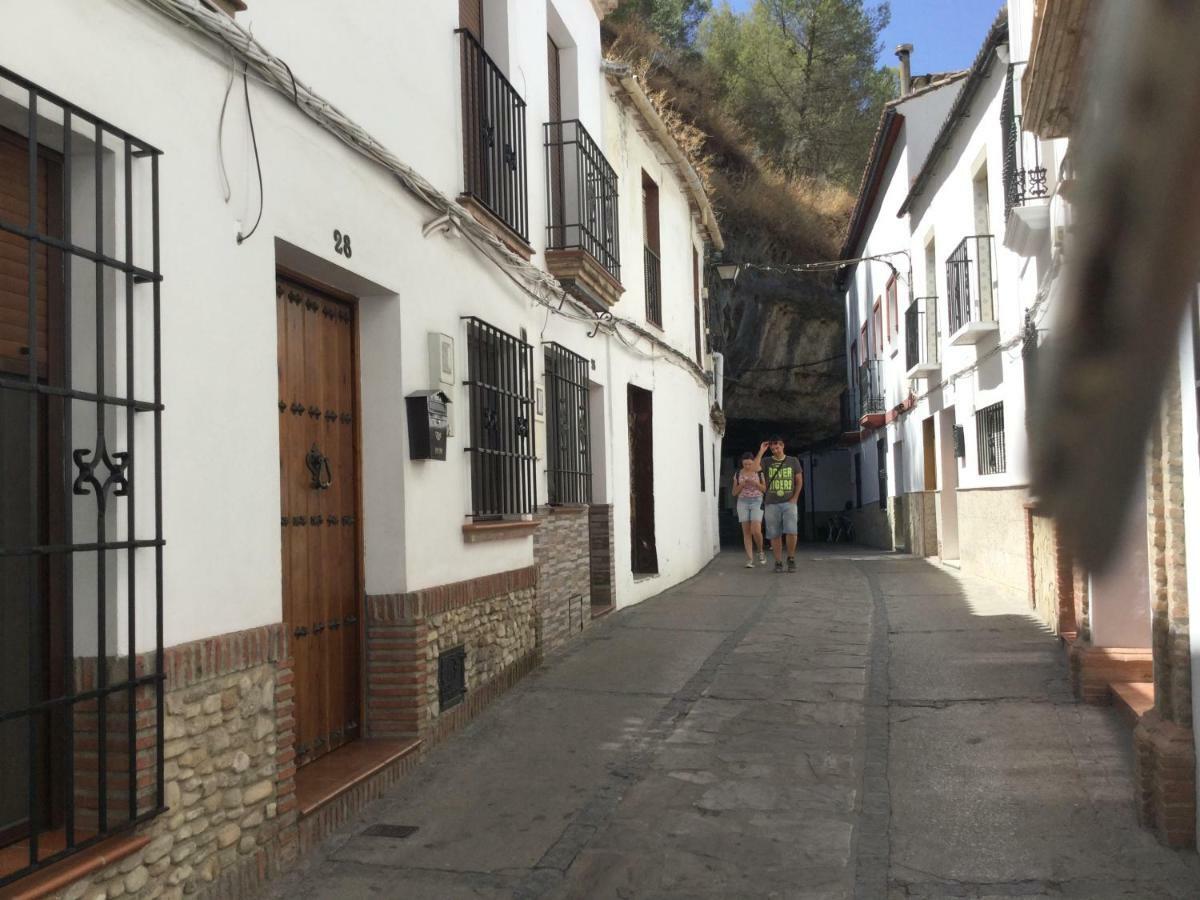 Vivienda Rural Los Tajos De Setenil Setenil De Las Bodegas Exterior photo